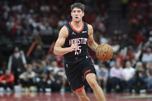 謝潑德近5戰(zhàn)場(chǎng)均16.4分2.6板3.2助2.4斷 三分命中率57.4%