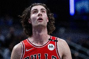 失誤略多！吉迪21中9空砍26分12板13助三雙 有6失誤&雙加時(shí)僅3分