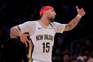 挺頑強(qiáng)！阿爾瓦拉多強(qiáng)攻打中 鵜鶘完成9-0迫使雷霆叫停