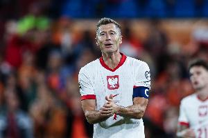 萊萬(wàn)生涯攻破39支國(guó)家隊(duì)大門追平梅西，僅次于C羅的48支國(guó)家隊(duì)