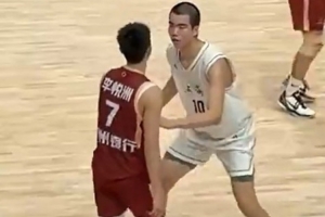 今天盯了嗎？張懿趙杰小組賽貼防李悅洲 后者銅牌賽砍52分8板5助