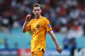 德容本屆世預賽送出3次助攻，荷蘭隊中并列第二多