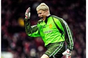 曼聯(lián)官方祝舒梅切爾62歲生日快樂，效力期間出戰(zhàn)398場斬獲15冠