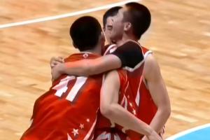 最后時刻屢有關(guān)鍵貢獻(xiàn)！何文煒全場得到10分6板6助3斷