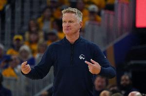 科爾：喜歡球隊的努力但不喜歡失誤 會討論老將們明天是否輪休