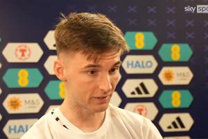 不同命！攻破俱樂部隊(duì)友大門+挺進(jìn)世界杯，蒂爾尼：總有人會(huì)輸