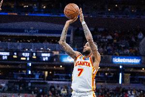 外線(xiàn)不開(kāi)和！亞歷山大·沃克半場(chǎng)11中4&三分5中0拿到9分2助