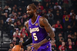 香噴噴！艾頓近3戰(zhàn)場(chǎng)均20分13.3板1帽1.7斷 命中率78.4%