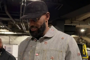 詹姆斯：我只想回家脫鞋休息 我很幸運(yùn)還能以高水準(zhǔn)做我熱愛(ài)的事