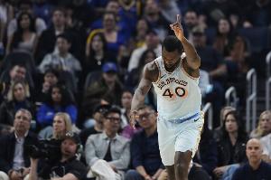 高效！馬刺巴恩斯目前進180俱樂部&真實命中率74.7% 多項數(shù)據(jù)第一