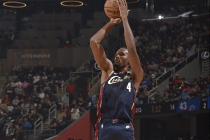 好好練罰球！小莫布里13中7拿到18分6板 罰球僅10中4