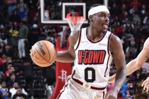 末節(jié)14分！烏度卡：阿隆·霍勒迪時刻準備著 有他是一種奢侈