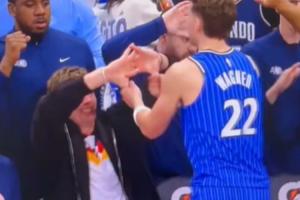 球迷曬瓦格納兄弟“擠奶”慶祝動(dòng)作：大瓦扮演奶牛 小瓦當(dāng)擠奶工