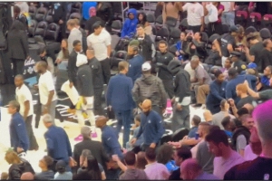 巴特勒輸球后沒有和任何熱火老隊友握手致意直接立場