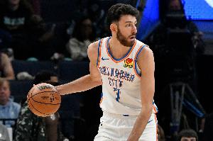 高效表現(xiàn)！霍姆格倫15中10拿下21分7板1助1斷3帽