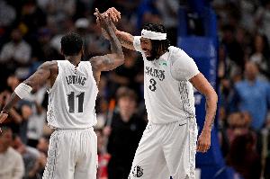 名記：獨行俠傾向送走濃眉留歐文 后者和弗拉格在訓(xùn)練中關(guān)系融洽