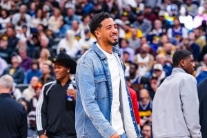 哈利伯頓曬多套場邊穿搭：這賽季你們得看到不少我的私服穿搭