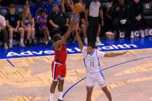 有體登！哈登弧頂轟進(jìn)三分 隨后再造三罰 個(gè)人連得6分！