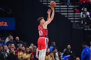 難堪大用！博格丹9中2&三分6中2拿到6分3助 多次大空位投丟