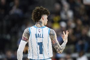 愿意離隊！三球本賽季場均21.6分6.9板9.6助 命中率創(chuàng)生涯新低