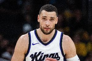 氣炸了！拉文打得郁悶暴扣砸飛吹犯規(guī) 灰熊挑戰(zhàn)成功