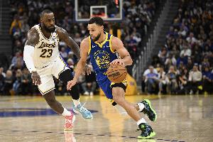 追夢(mèng)：詹姆斯重新定義了持久度 讓人們覺(jué)得快38的庫(kù)里還不算老