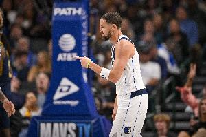 沒準(zhǔn)星！克萊半場(chǎng)7投僅2中拿到5分 三分5中1