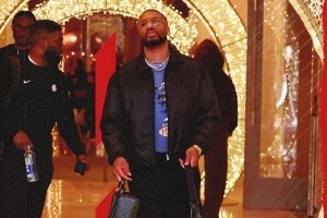 開拓者眾將走星光大道：利拉德大包+小包 阿夫迪亞男模風(fēng)范