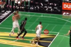 趙四大喊：我的板！被隊(duì)友小波特拿走 反搶不得怒噴：艸了 邁克！