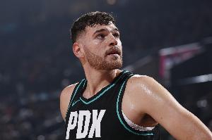 打通任督二脈?克林根連續(xù)兩場砍下20+10 近四場場均16+10.8