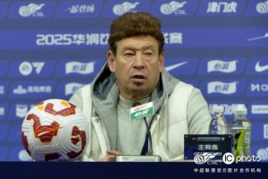 斯盧茨基：目前來(lái)看，下賽季外援方面我們可能會(huì)進(jìn)行一到兩人調(diào)整