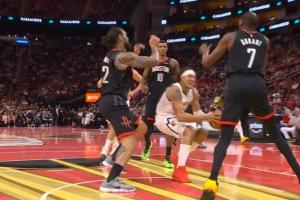 不妙??！戈登開場4分鐘不到突破對抗海王倒地 表情凝重返回更衣室