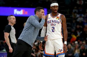 逆境也穩(wěn)當(dāng)！雷霆本季有5次落后過(guò)兩位數(shù)但最終都贏了 聯(lián)盟唯一