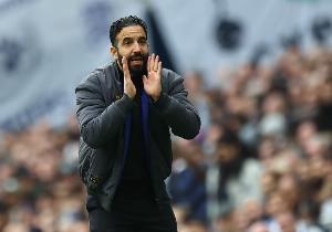 ESPN：曼聯(lián)希望推遲姆伯莫、馬茲拉維和阿瑪?shù)氯⒓臃侵薇臅r間