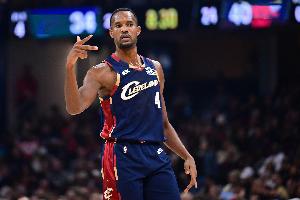 先發(fā)制人！莫布里首節(jié)6中4獨得12分 罰球6中4