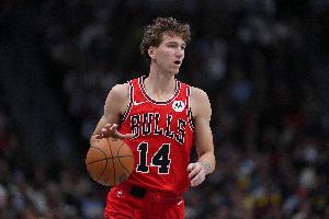 公牛官方：布澤利斯和達(dá)倫·特里因傷退賽 本場(chǎng)比賽不會(huì)回歸