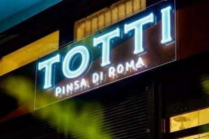 意媒:阿根廷開設(shè)了一家托蒂為主題的糕點(diǎn)店