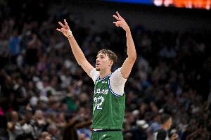 狀元之威！弗拉格沖筐單臂飛天砸扣