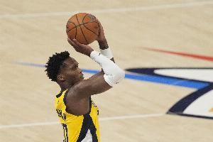 后場雙槍！馬瑟林&內(nèi)姆哈德半場合計18中10拿下28分