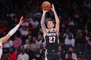 這就是射手！克雷伊奇下半場7記三分轟21分 上半場未得分