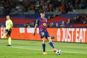 馬?。赫驹谥Z坎普球場(chǎng)真的很激動(dòng) 我在左中衛(wèi)位置上感覺很舒服