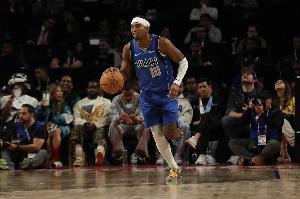 彈無(wú)虛發(fā)！布蘭登·威廉姆斯半場(chǎng)4中4拿到12分1板3助