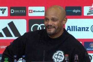 孔帕尼：拜仁的梅西？更希望卡爾做自己 定位球防守確實(shí)犯了錯(cuò)