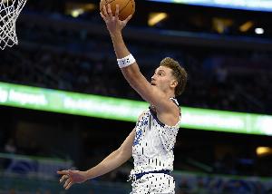 小瓦：球隊在尋找最佳出手機會方面做得很好 今天我們的進攻很棒