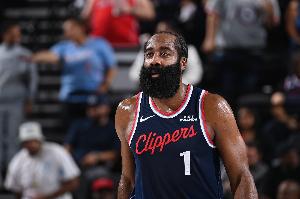 解說：登炮燃盡了 小卡終于要復(fù)出了 再不復(fù)出快船實在沒得燒了