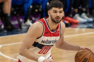 勢如破竹！武克切維奇反擊劈扣&惠特摩爾空接得手 奇才轟出14-0