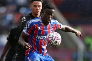 格伊：賽季這個(gè)階段排名并不重要，或許我們能贏得一座獎(jiǎng)杯