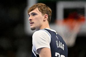 不在狀態(tài)！弗拉格半場(chǎng)15分鐘6投僅1中拿到2分2板