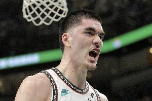 12分15板！基德：埃迪統(tǒng)治了比賽徹底壓制了我們 我們對抗性不足