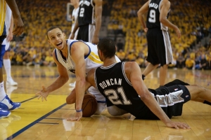 庫里進NBA在馬刺會怎樣？楊毅：波波不喜歡頂投三分 可能打不出來